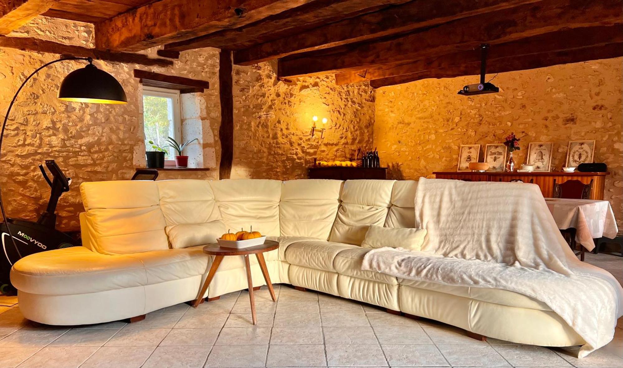 Ferme Gite Le Coeur Des Petits Chenes Saint-Pierre-de-Cole Екстер'єр фото